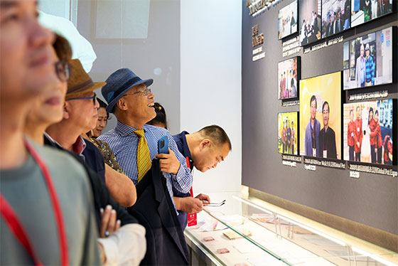 �������ʹ���-׷�󿵽�,����һ������